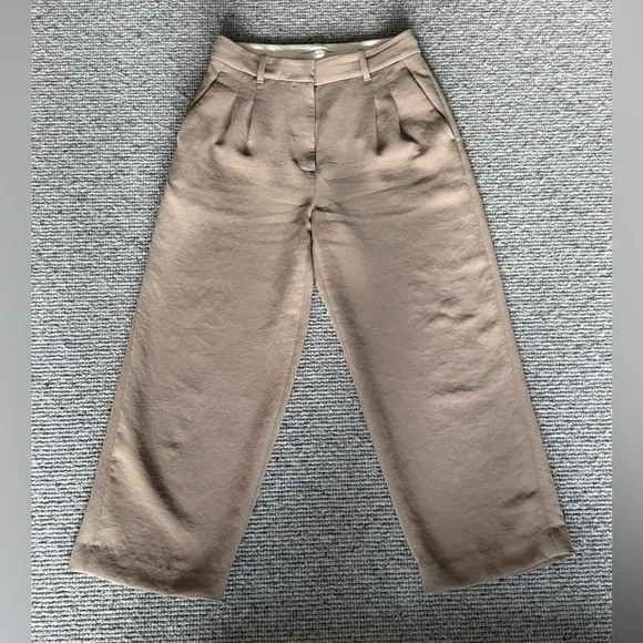 Aritzia The Effortless Pant Crepette Nomad Taupe Cropped Size 4 High Rise Wide - Picture 7 of 10